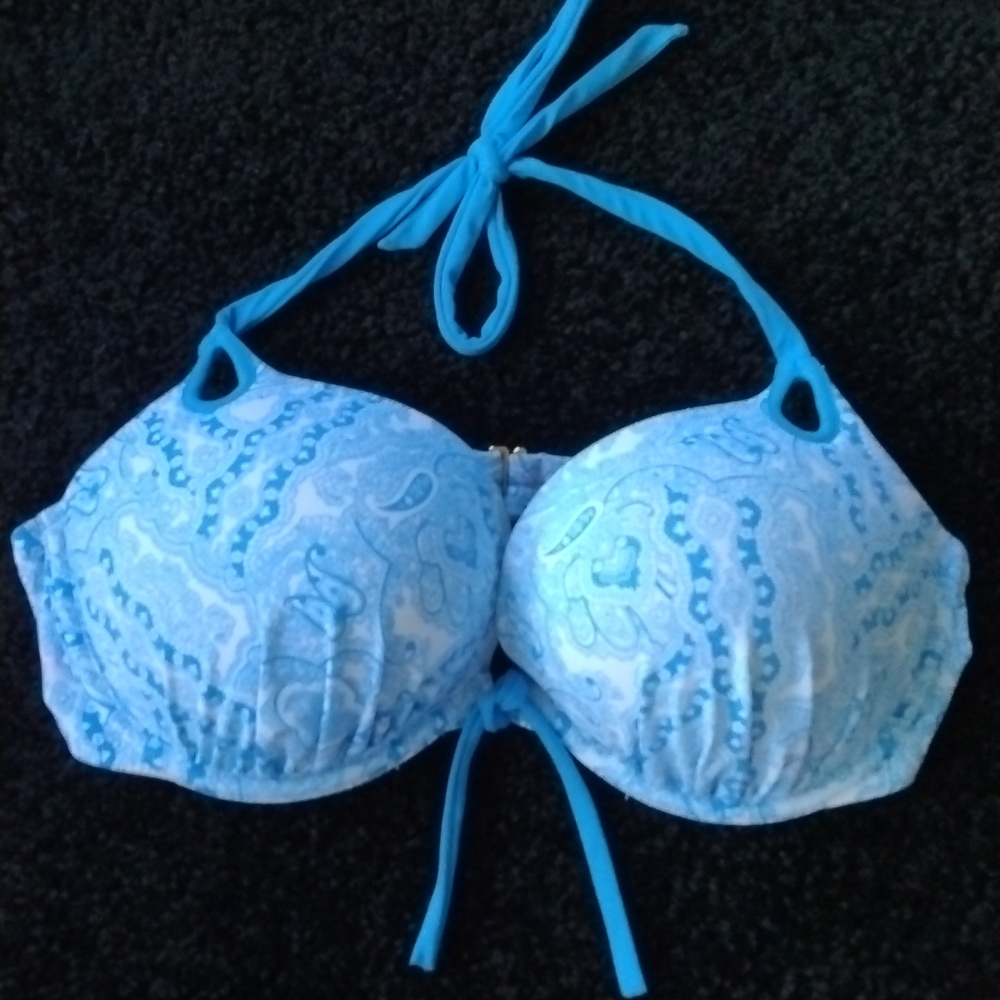 Victoria's secret blue and white paisley bathing suit top. 38c padded